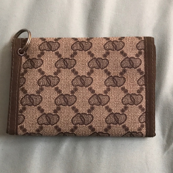 Small Velcro Wallet - Picture 2 of 8